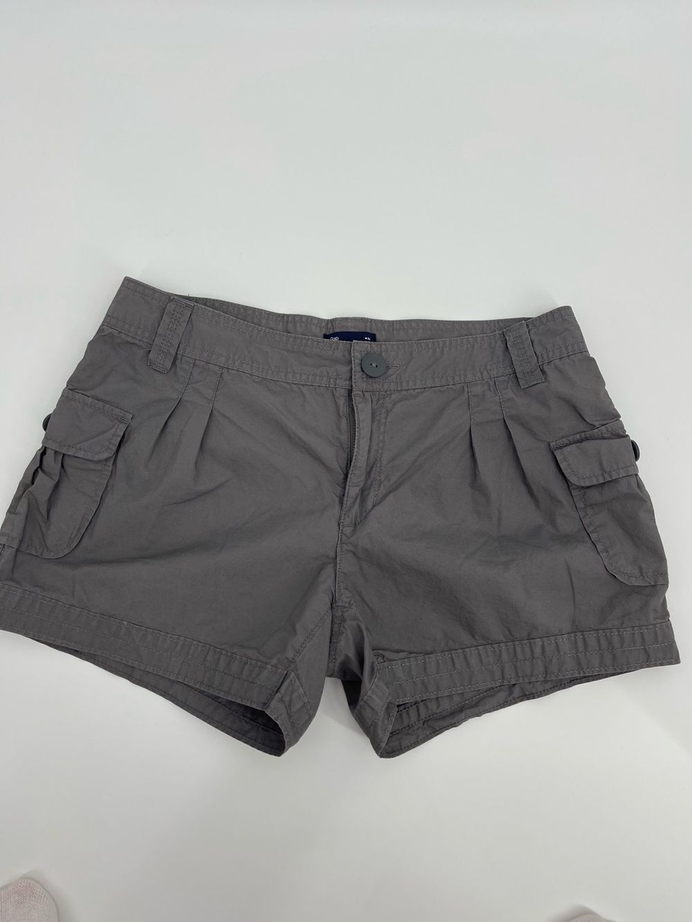 GAP Cargo Shorts Women's 8 Utilitarian Y2K Gorpcore Preppy Academic Chic Granola